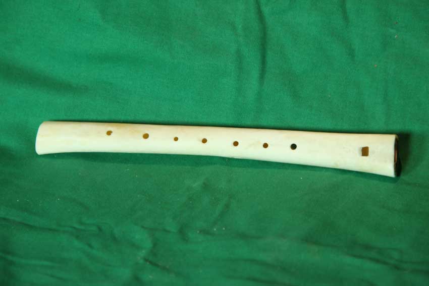 Knochenflöte 16C