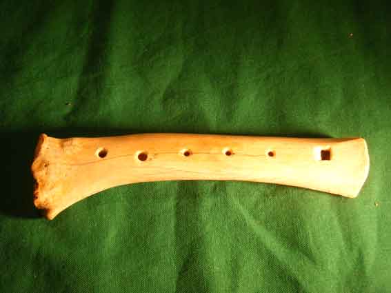 Knochenflöte L4